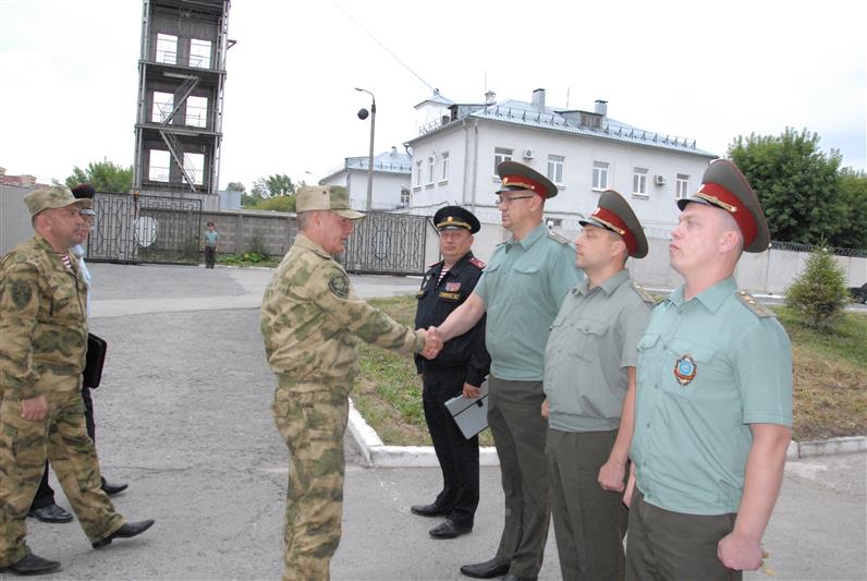Командующий Приволжским округом проинспектировал подразделения Росгвардии в Пермском крае