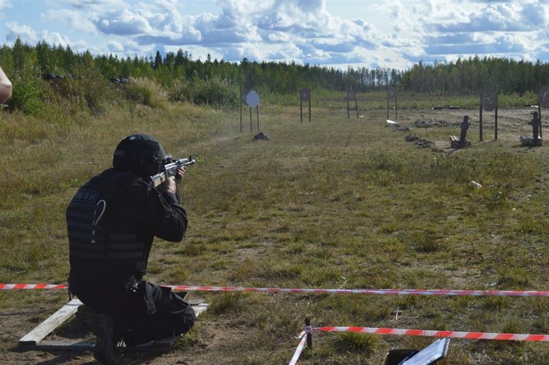 Сотрудники архангельского ОМОН завоевали «серебро» межведомственного турнира по практической стрельбе 