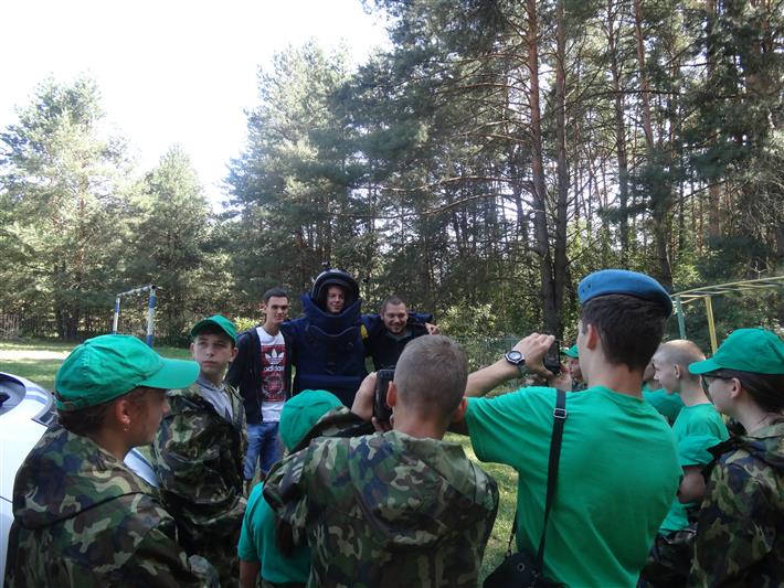 В Белгородской области и Ярославле сотрудники Росгвардии встретились с детьми, попавшими в трудную жизненную ситуацию