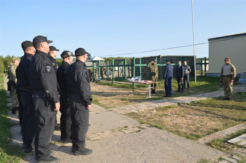 Сотрудники архангельского ОМОН завоевали «серебро» межведомственного турнира по практической стрельбе 