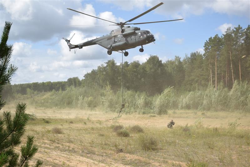 В Казани сотрудники и военнослужащие Росгвардии провели совместное тактико-специальное занятие