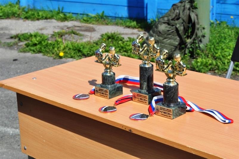 В Екатеринбурге команда Уральского округа Росгвардии приняла участие в спортивном празднике, посвященном Дню физкультурника (фото, видео)