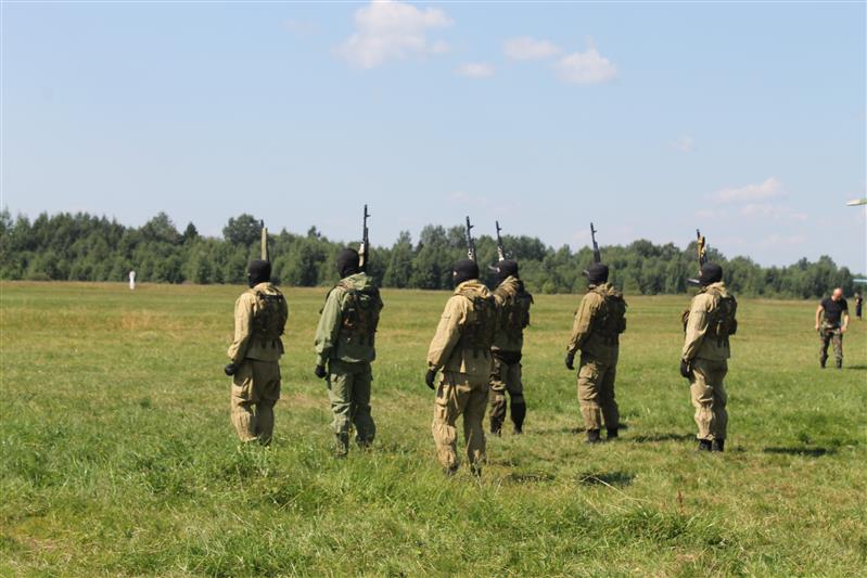 Бойцы вологодского ОМОН приняли участие в фестивале «Открытое небо»