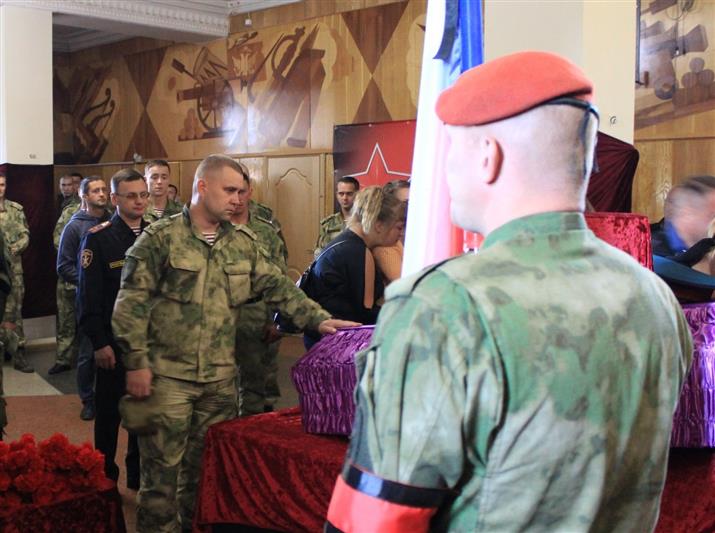 В Архангельске состоялось прощание с военнослужащим Росгвардии Евгением Когутом