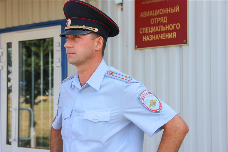В Краснодаре личный состав авиационного отряда специального назначения Росгвардии отметил 10-летие со дня образования подразделения