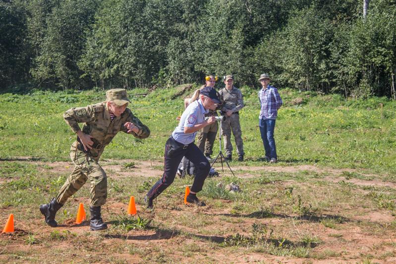 Новгородские росгвардейцы стали призёрами межведомственного турнира по скоростной стрельбе