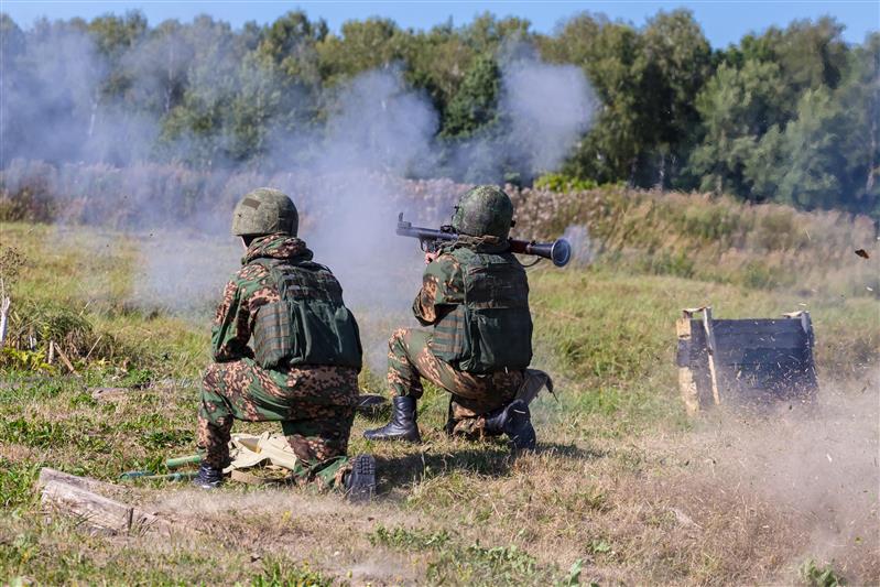 Гранатометчики Центрального округа Росгвардии сдали профильные практические зачеты