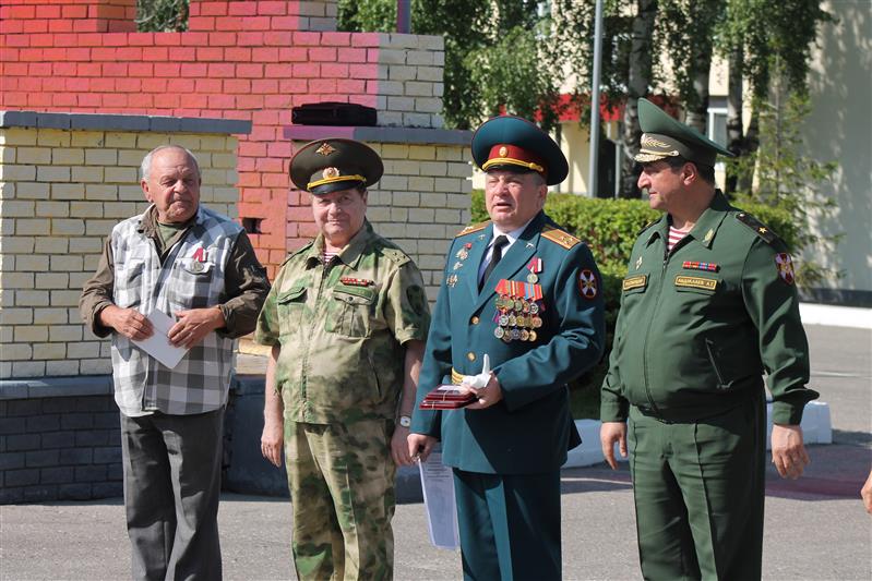 В Приволжском округе отметили 75-ю годовщину создания суворовских училищ