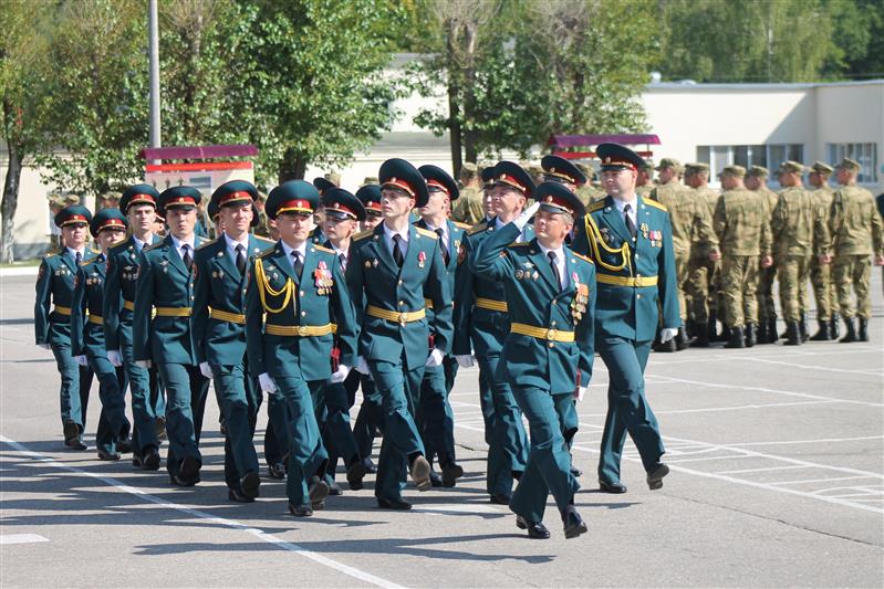 В Приволжском округе отметили 75-ю годовщину создания суворовских училищ