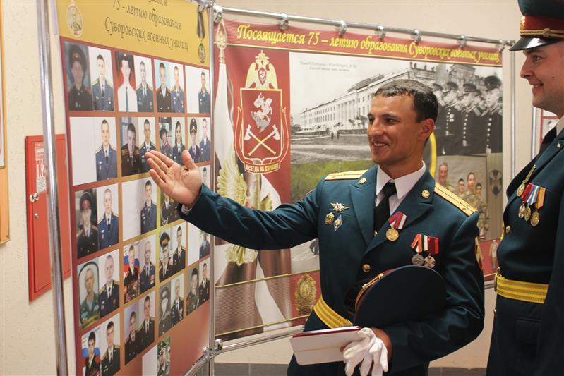 В Приволжском округе отметили 75-ю годовщину создания суворовских училищ