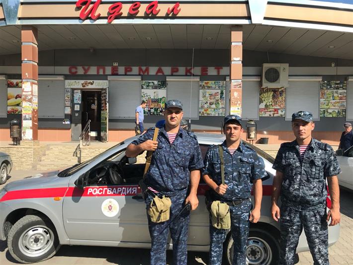 Дагестанские росгвардейцы предотвратили попытку ограбления супермаркета