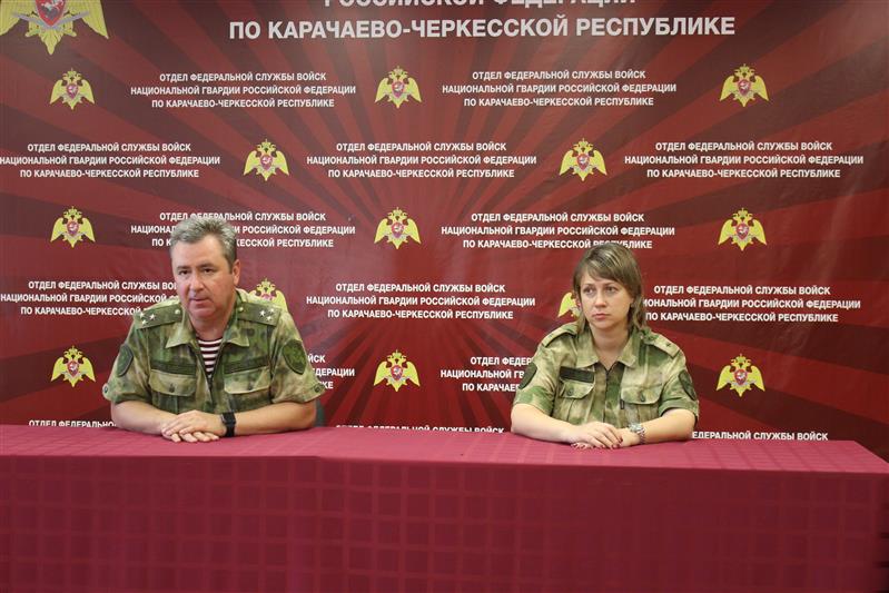 Росгвардейцы Карачаево-Черкесии помогли  социально незащищенным и многодетным семьям собрать детей в первый класс