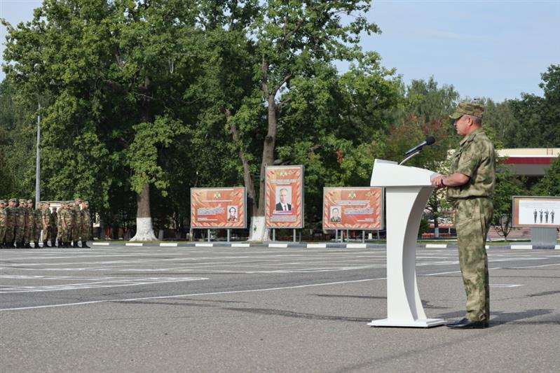 Личному составу бригады оперативного назначения Центрального округа Росгвардии представлен новый командир