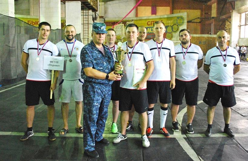В Симферополе завершился чемпионат по мини-футболу среди сотрудников подразделений Главного управления по Республике Крым