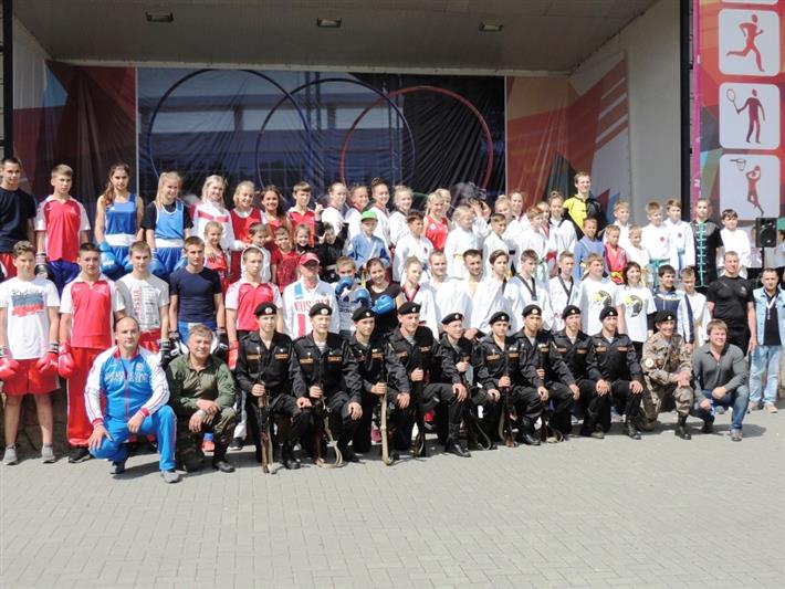 В День физкультурника военнослужащие и сотрудники Уральского округа Росгвардии присоединились к Всероссийской акции «Зарядись энергией с Росгвардией»