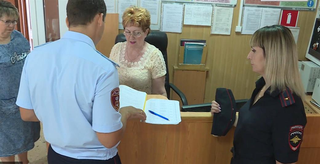 В Белгородской области росгвардейцы проверили безопасность школ