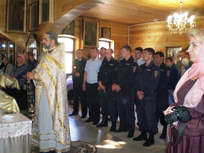В храмах, церквях и приходах Уральского федерального округа проходят заупокойные богослужения по погибшим военнослужащим Росгвардии