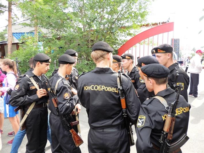В День физкультурника военнослужащие и сотрудники Уральского округа Росгвардии присоединились к Всероссийской акции «Зарядись энергией с Росгвардией»