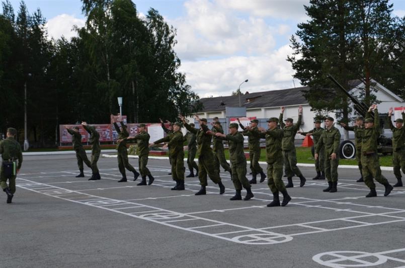 В День физкультурника военнослужащие и сотрудники Уральского округа Росгвардии присоединились к Всероссийской акции «Зарядись энергией с Росгвардией»