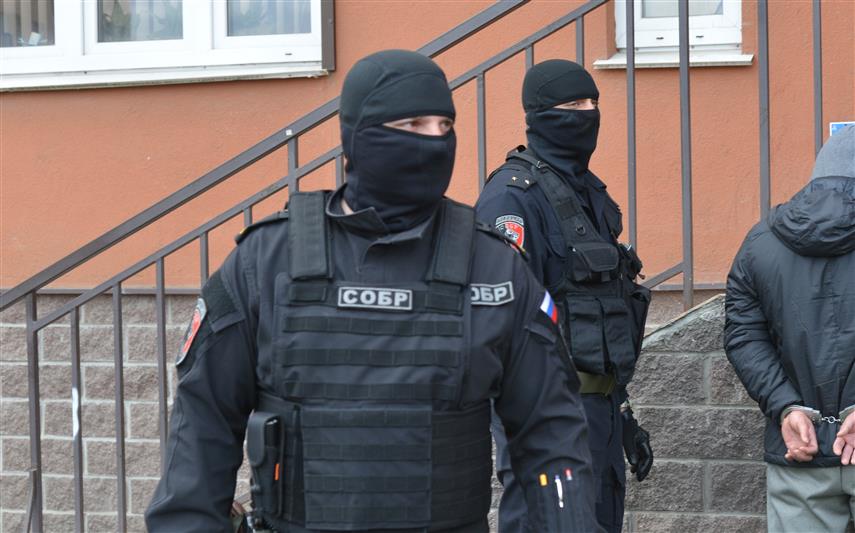 В Ленинградской области офицеры СОБР задержали участников организованной преступной группы