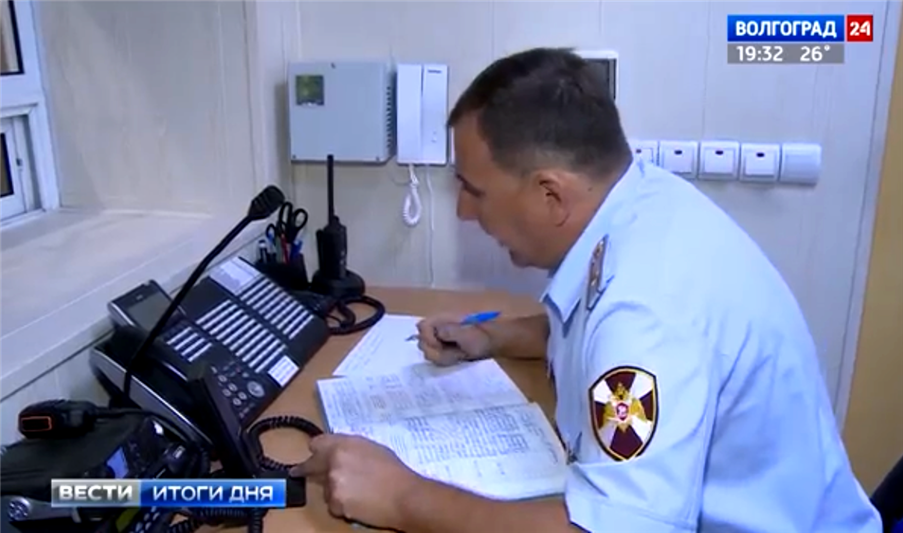 Журналисты телеканала «Волгоград 24» понаблюдали за ходом проверок уровня безопасности объектов образования, проводимых Росгвардией перед началом учебного года (фото, видео)