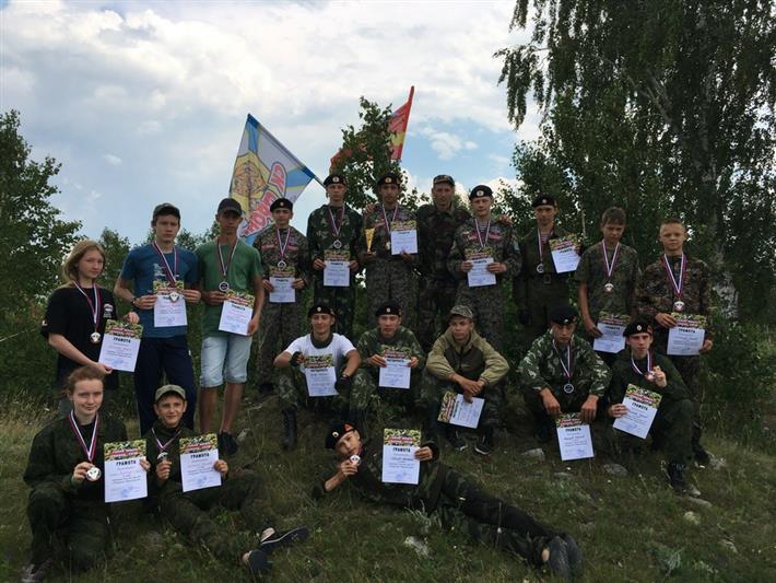 В Челябинской области офицеры СОБР приняли участие в проведении военно-патриотической игры «Гонка юных героев»