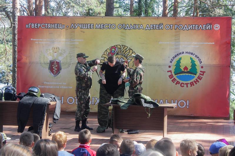Бойцы новгородского ОМОН приняли участие во Всероссийской акции «Прокачай лето!» (видео)