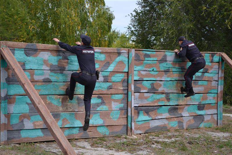 В Самарской области определен лучший экипаж группы задержания вневедомственной охраны территориального органа Росгвардии (фото, видео)