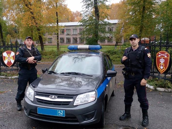  Жительница Новокузнецка поблагодарила росгвардейцев за оперативное реагирование на сигнал о помощи 