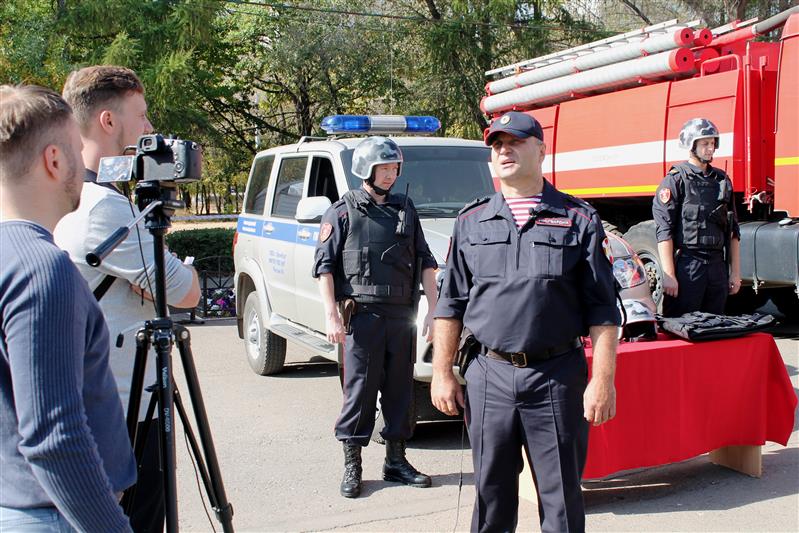 Сотрудники Росгвардии приняли участие в «Параде профессий» 