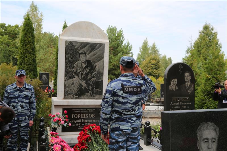 Тульские росгвардейцы почтили память Героя России Дмитрия Горшкова 