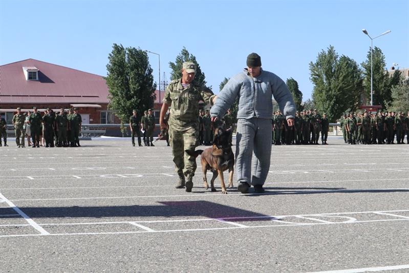 В Зеленокумске состоялось открытие конкурса полевой выучки инженерных подразделений Росгвардии (видео)