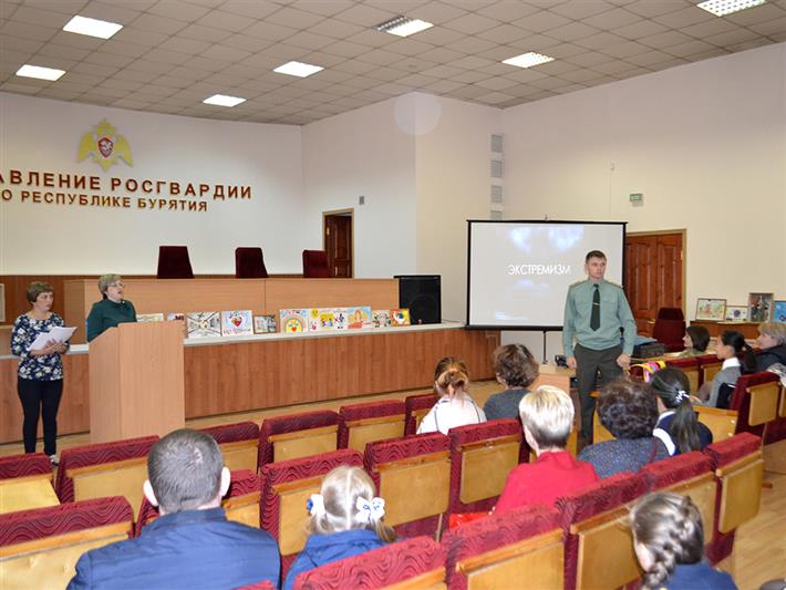 Награждение победителей городского конкурса детских рисунков «Скажи терроризму – нет!» состоялось в Росгвардии Бурятии