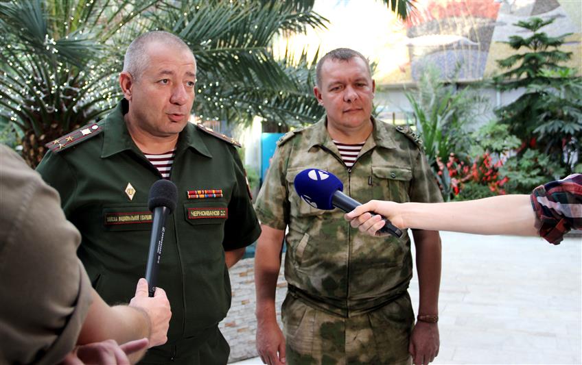Ансамбль песни и пляски Южного округа Росгвардии дал концерт в Астрахани в рамках акции «Пока сердца для чести живы…»  (фото, видео)