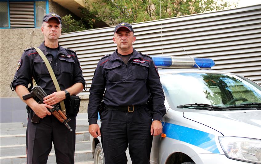 Сотрудники Южного округа сразу в нескольких регионах задержали и передали полицейским подозреваемых в совершении краж