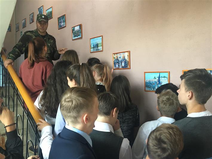 В Иванове сотрудники ОМОН  Росгвардии провели для детей день открытых дверей