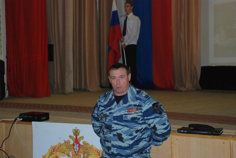 В Екатеринбурге росгвардейцы приняли участие в круглом столе, посвященном Герою России генерал-полковнику Анатолию Романову