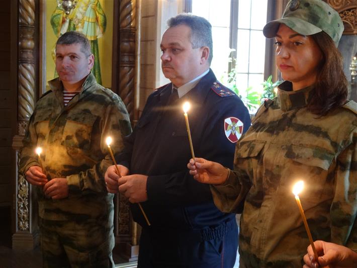 В Центральном округе прошли молебны о здравии генерал-полковника Анатолия Романова (фото, видео)