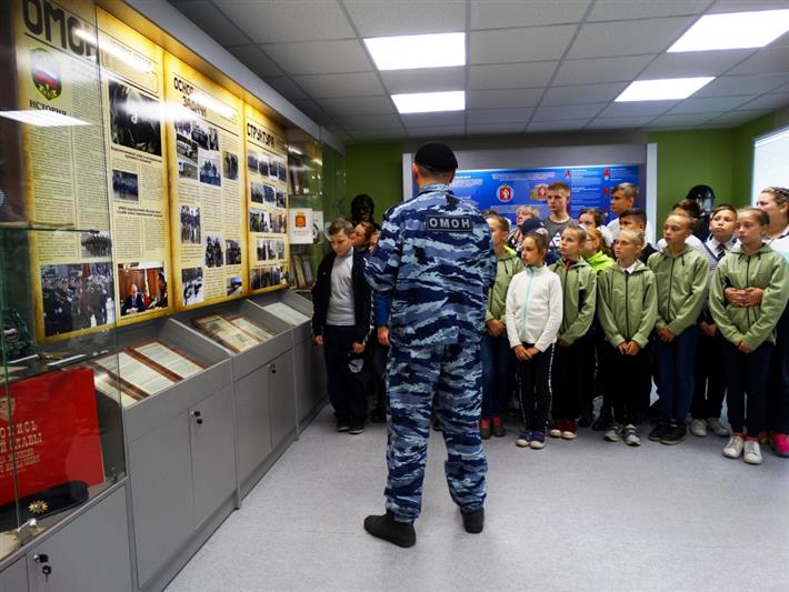 В Нижнем Тагиле росгвардейцы провели Урок мужества, посвящённый Герою России генерал-полковнику Анатолию Романову