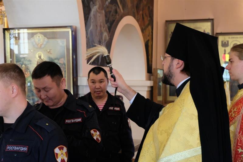 В Якутске прошел молебен о здравии генерал-полковника Анатолия Романова