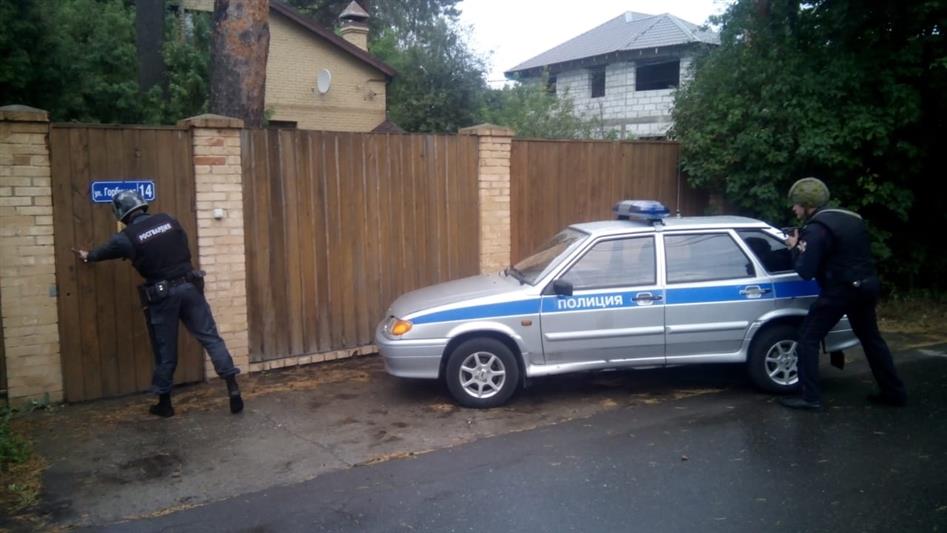 В Подмосковье задержаны мужчины, пытавшиеся обокрасть дом и гараж 