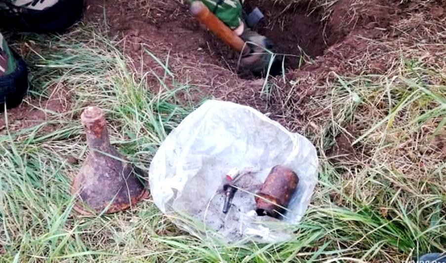 Сотрудники волгоградского ОМОН и полиции изъяли оружие и боеприпасы времен Великой Отечественной войны