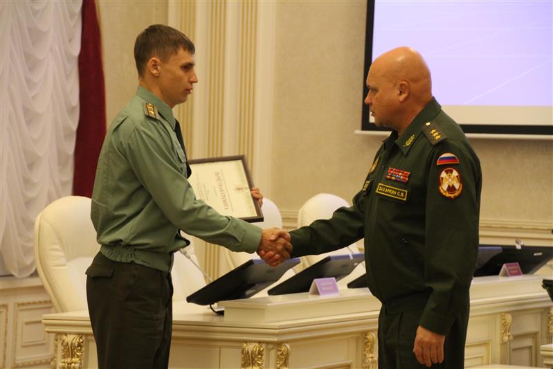Статс-секретарь – заместитель директора Росгвардии проверил в Новосибирске организацию службы подразделений ведомства