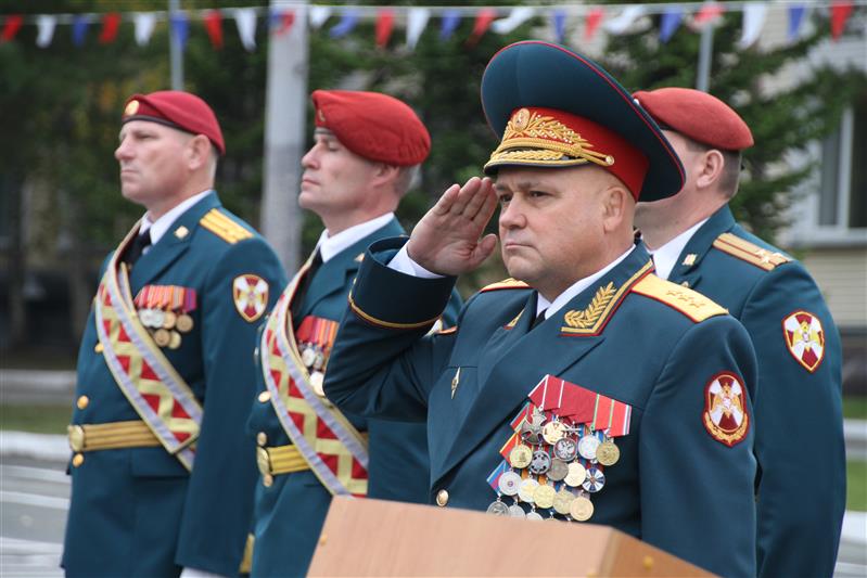 Состоялась торжественная церемония вручения Боевого знамени Новосибирскому военному институту им. И.К. Яковлева (фото, видео)