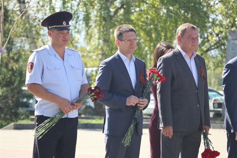 В Крымском районе представители Росгвардии приняли участие в торжественной церемонии захоронения останков крымчанина Фёдора Чёрного, погибшего в годы войны под Смоленском