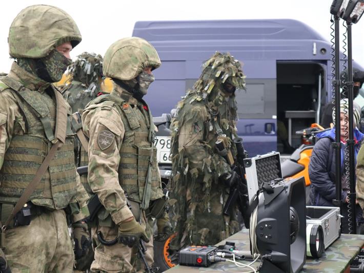 Уральские трейсеры попробовали себя на росгвардейской десантно-штурмовой полосе