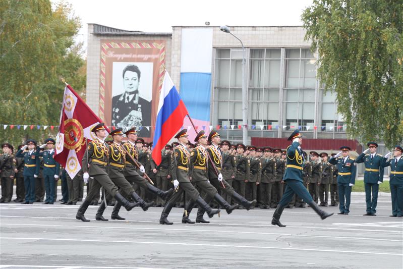 Состоялась торжественная церемония вручения Боевого знамени Новосибирскому военному институту им. И.К. Яковлева (фото, видео)