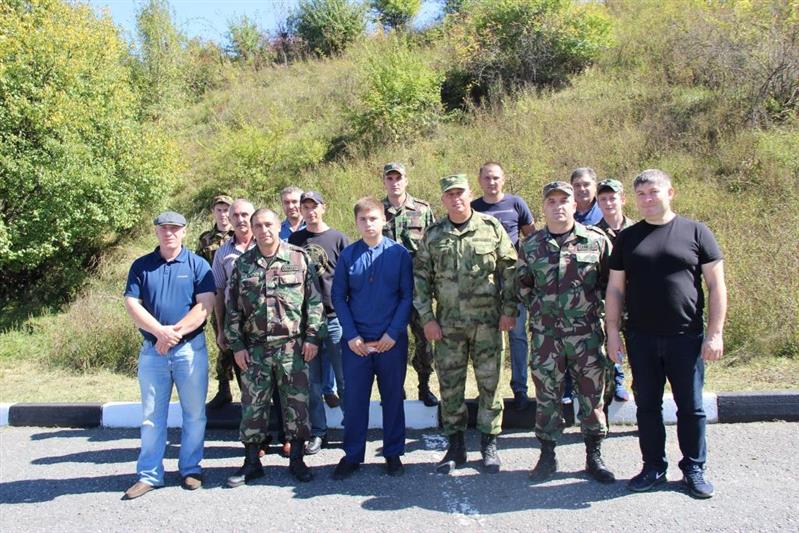 Сотрудники Северо-Осетинского ОМОН почтили память погибших от ледника Колка