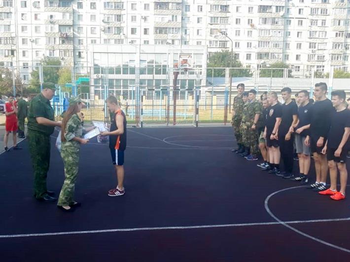 В Ставрополе состоялся футбольный матч, посвященный 70-летию Героя России Анатолия Романова