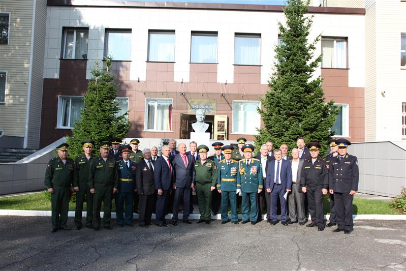 Курсанты первого курса Новосибирского военного института имени генерала армии И.К. Яковлева приняли военную присягу